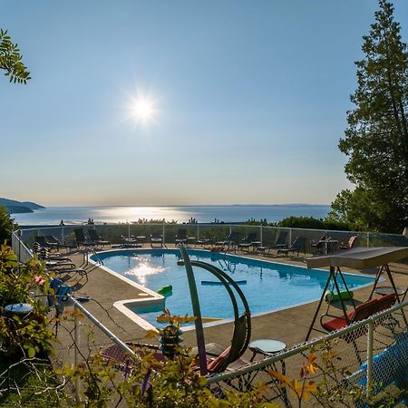 Auberge Des Falaises La Malbaie Eksteriør bilde
