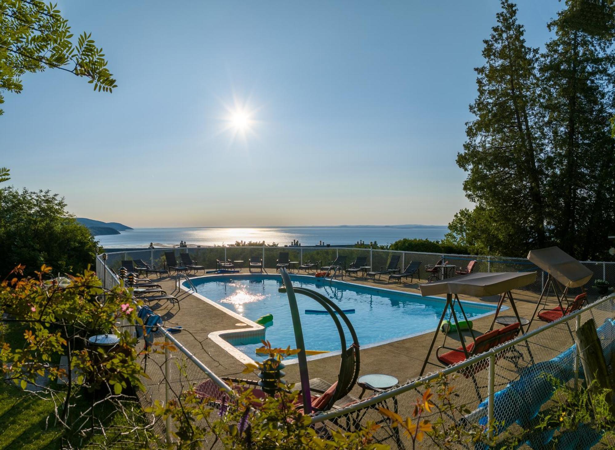 Auberge Des Falaises La Malbaie Eksteriør bilde